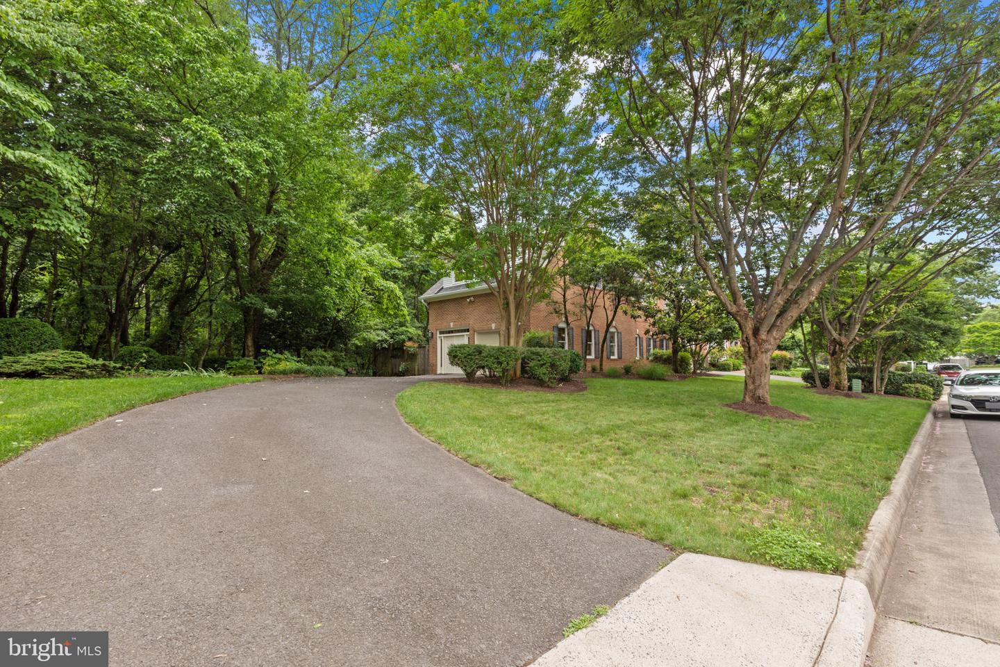 13893 WALNEY PARK DR, CHANTILLY, Virginia 20151, 4 Bedrooms Bedrooms, ,4 BathroomsBathrooms,Residential,For sale,13893 WALNEY PARK DR,VAFX2245858 MLS # VAFX2245858