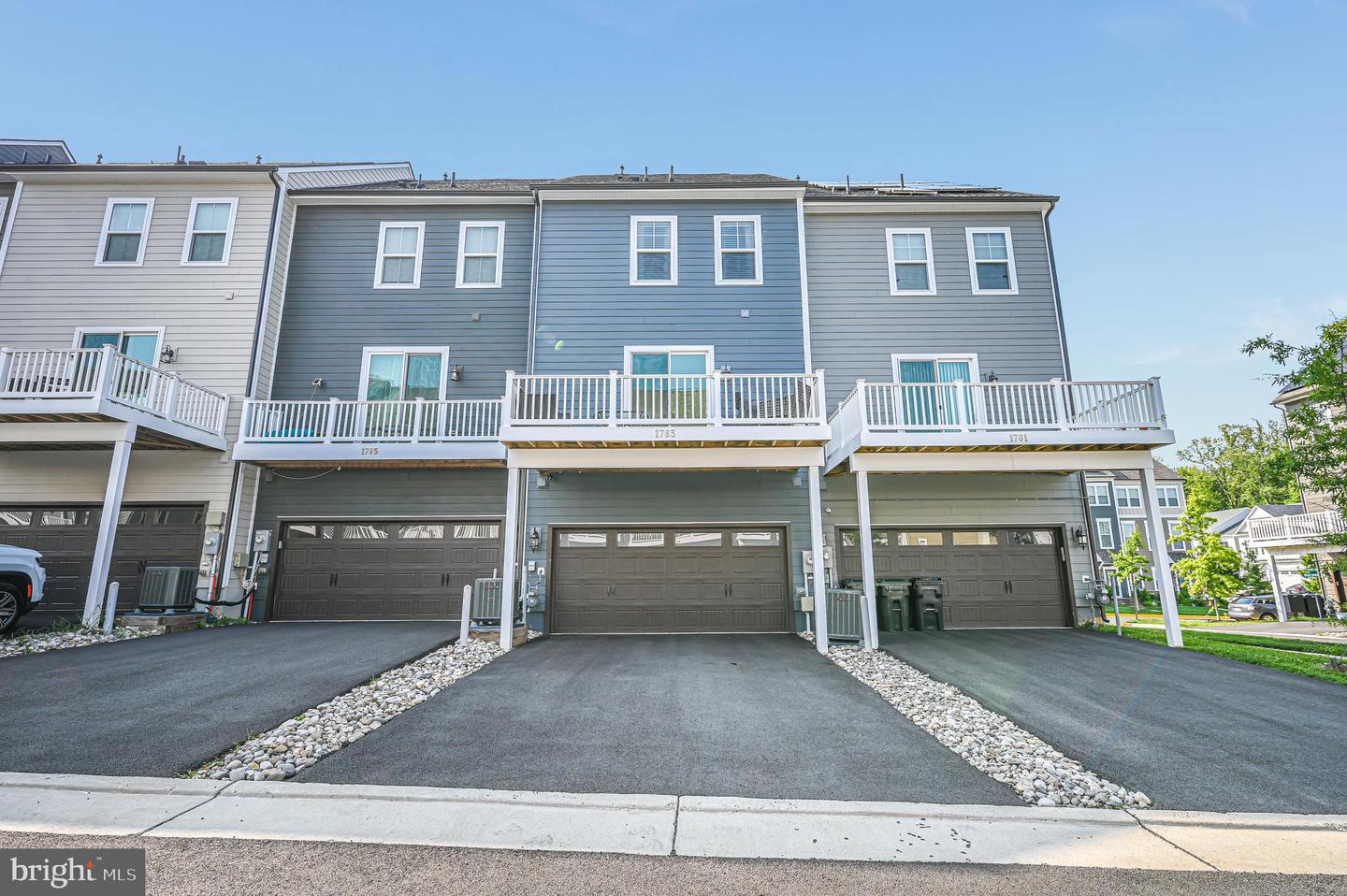 1763 HICKORY WOODS RD, DUMFRIES, Virginia 22026, 4 Bedrooms Bedrooms, ,3 BathroomsBathrooms,Residential,For sale,1763 HICKORY WOODS RD,VAPW2096446 MLS # VAPW2096446