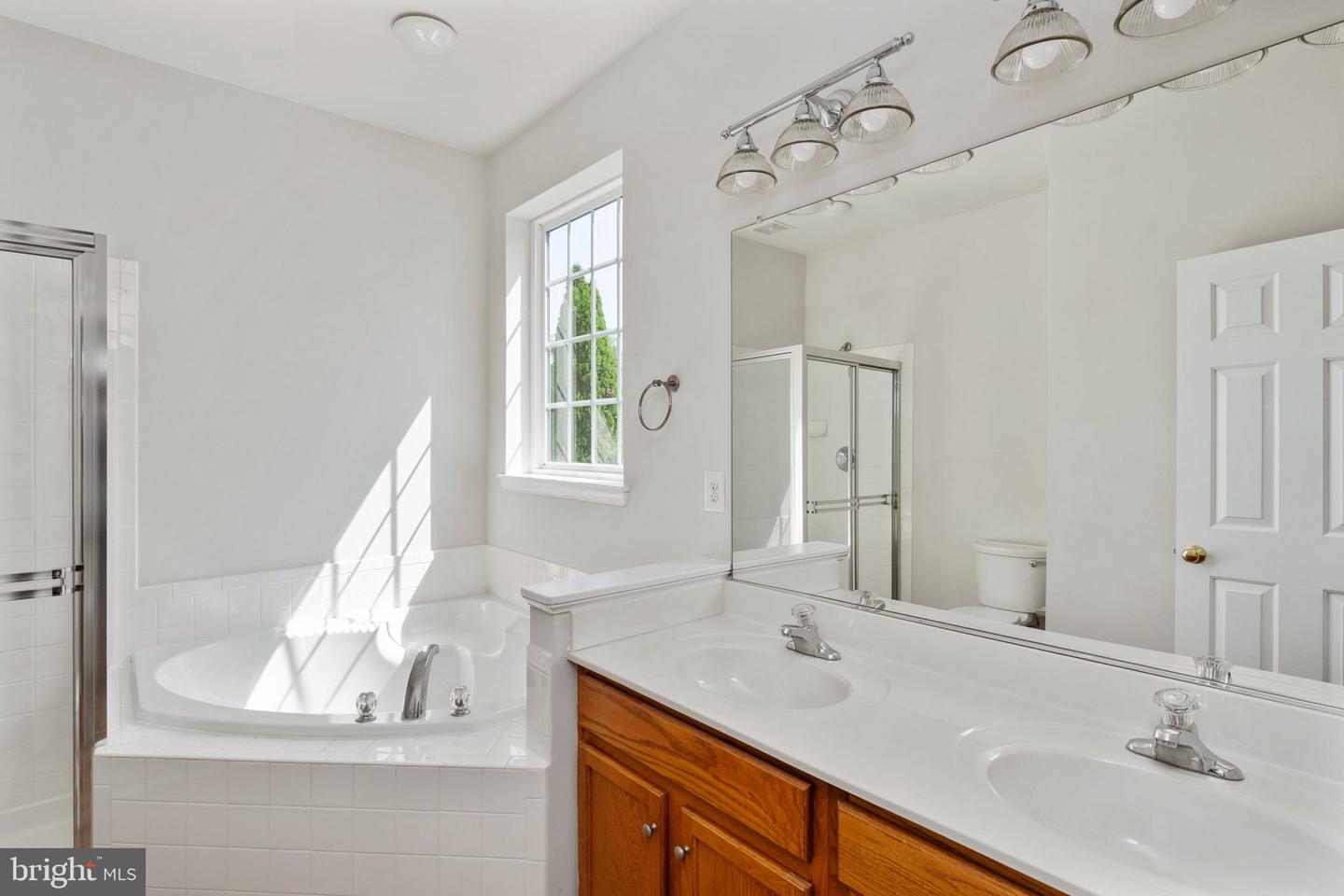 35510 SOMERSET RIDGE RD, LOCUST GROVE, Virginia 22508, 3 Bedrooms Bedrooms, ,2 BathroomsBathrooms,Residential,For sale,35510 SOMERSET RIDGE RD,VAOR2009870 MLS # VAOR2009870