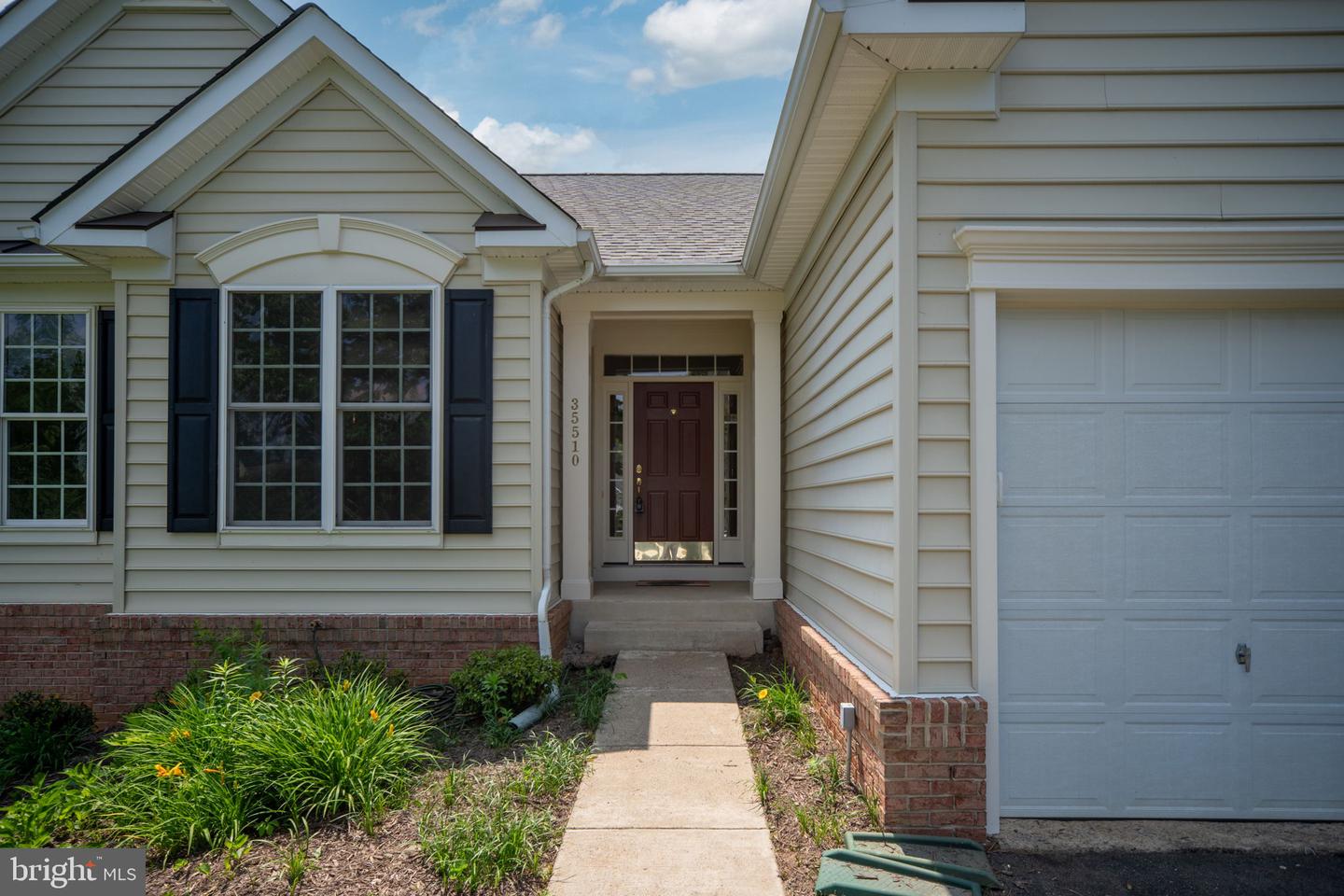35510 SOMERSET RIDGE RD, LOCUST GROVE, Virginia 22508, 3 Bedrooms Bedrooms, ,2 BathroomsBathrooms,Residential,For sale,35510 SOMERSET RIDGE RD,VAOR2009870 MLS # VAOR2009870