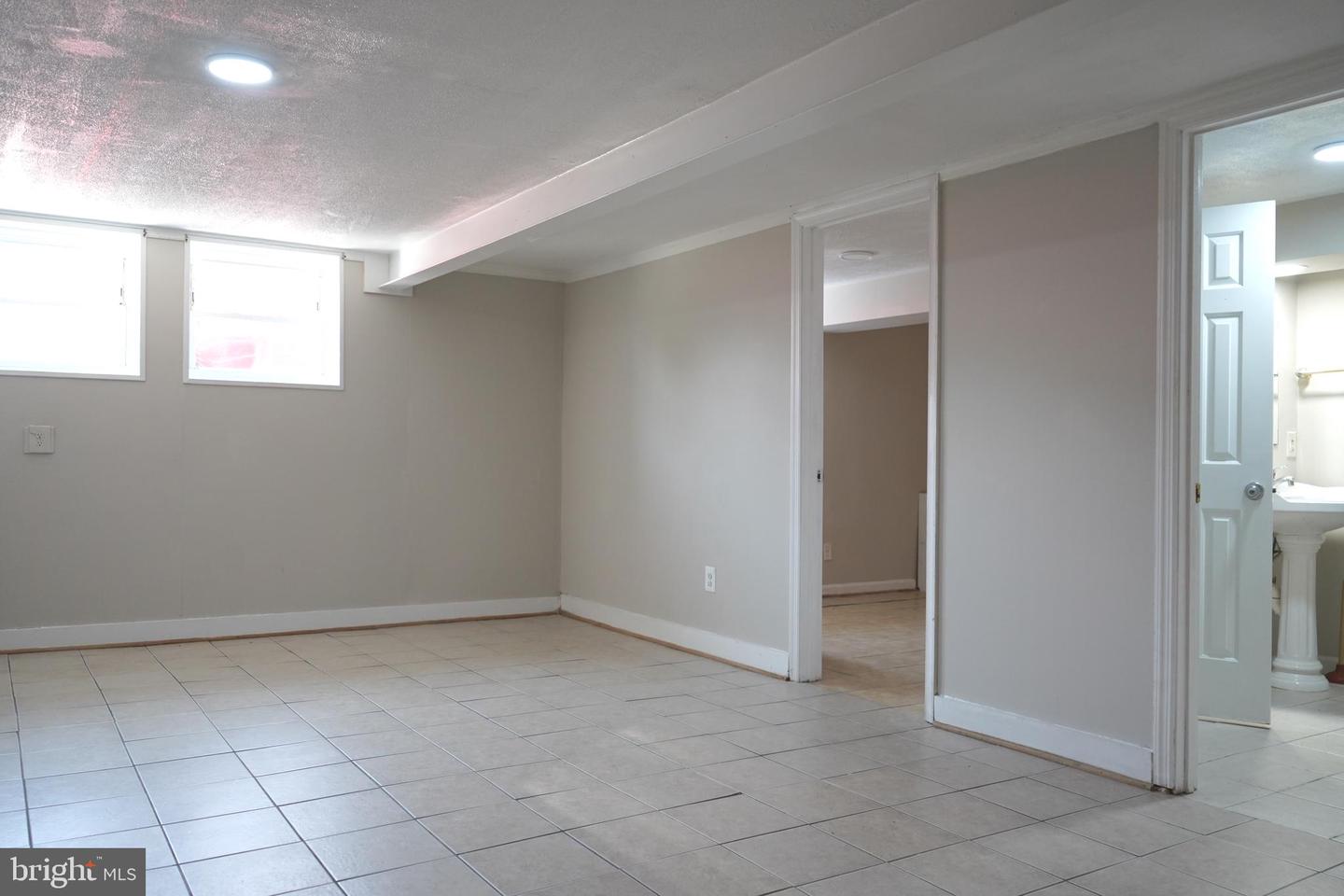 214 W CULPEPER ST, CULPEPER, Virginia 22701, 3 Bedrooms Bedrooms, ,3 BathroomsBathrooms,Residential,For sale,214 W CULPEPER ST,VACU2010720 MLS # VACU2010720