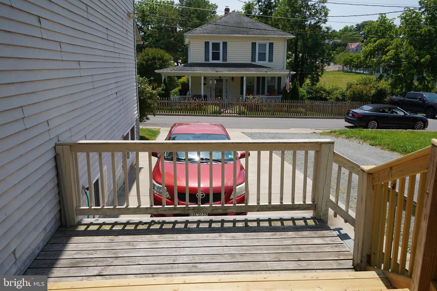214 W CULPEPER ST, CULPEPER, Virginia 22701, 3 Bedrooms Bedrooms, ,3 BathroomsBathrooms,Residential,For sale,214 W CULPEPER ST,VACU2010720 MLS # VACU2010720
