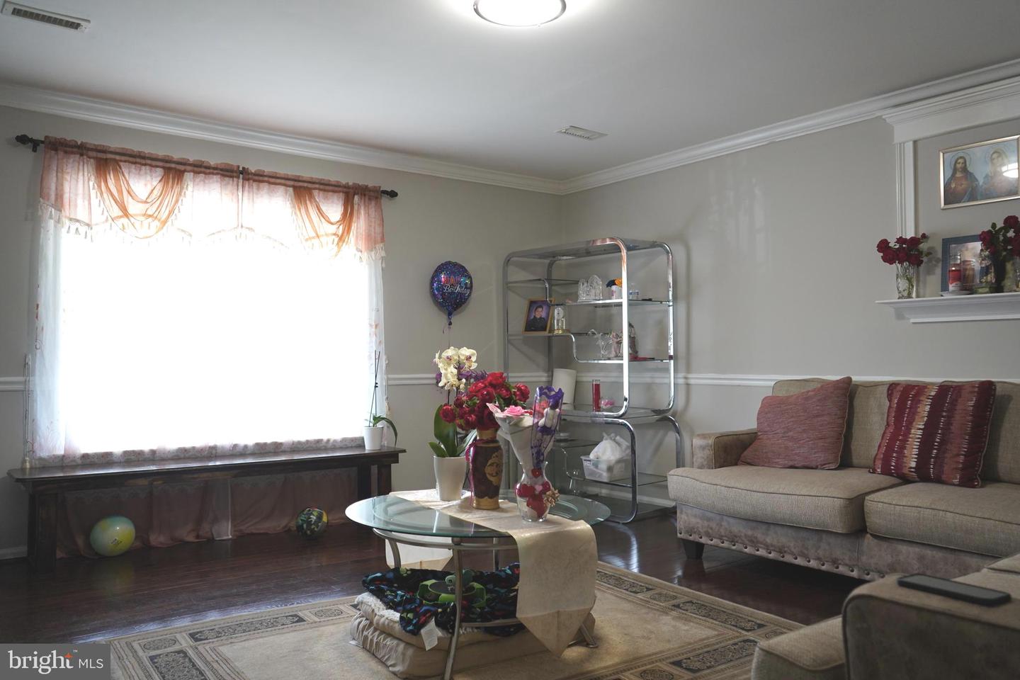 214 W CULPEPER ST, CULPEPER, Virginia 22701, 3 Bedrooms Bedrooms, ,3 BathroomsBathrooms,Residential,For sale,214 W CULPEPER ST,VACU2010720 MLS # VACU2010720