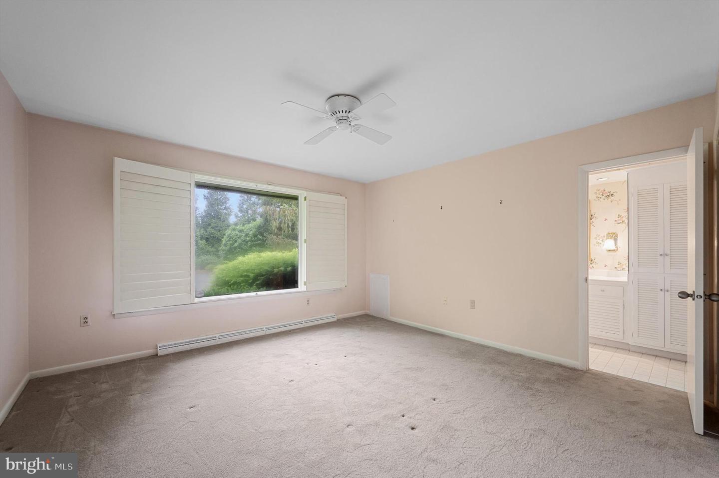 516 MERRIMANS LN, WINCHESTER, Virginia 22601, 3 Bedrooms Bedrooms, ,3 BathroomsBathrooms,Residential,For sale,516 MERRIMANS LN,VAWI2007910 MLS # VAWI2007910