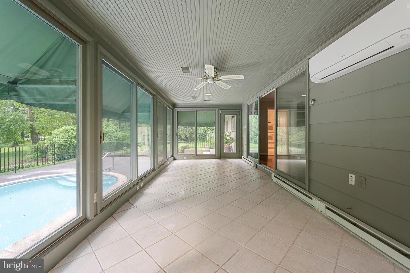 516 MERRIMANS LN, WINCHESTER, Virginia 22601, 3 Bedrooms Bedrooms, ,3 BathroomsBathrooms,Residential,For sale,516 MERRIMANS LN,VAWI2007910 MLS # VAWI2007910