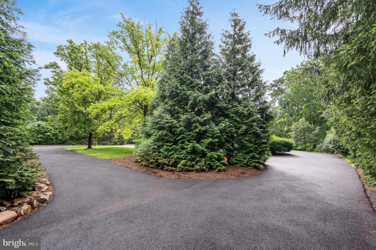516 MERRIMANS LN, WINCHESTER, Virginia 22601, 3 Bedrooms Bedrooms, ,3 BathroomsBathrooms,Residential,For sale,516 MERRIMANS LN,VAWI2007910 MLS # VAWI2007910
