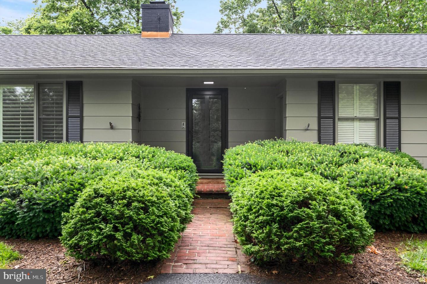 516 MERRIMANS LN, WINCHESTER, Virginia 22601, 3 Bedrooms Bedrooms, ,3 BathroomsBathrooms,Residential,For sale,516 MERRIMANS LN,VAWI2007910 MLS # VAWI2007910