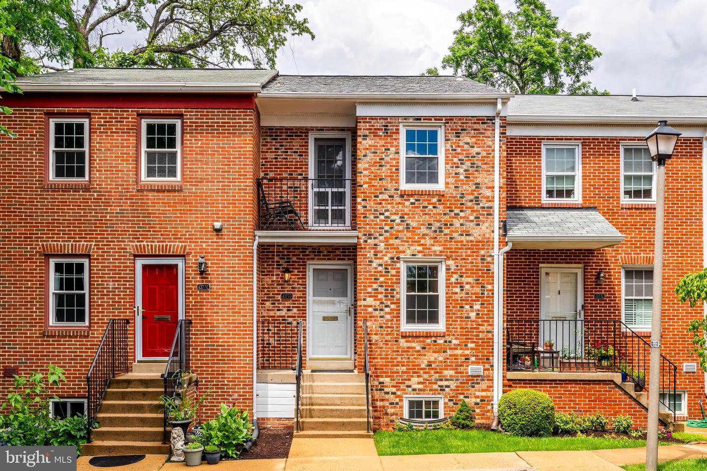 4377-D CHERRY HILL RD, ARLINGTON, Virginia 22207, 3 Bedrooms Bedrooms, ,2 BathroomsBathrooms,Residential,For sale,4377-D CHERRY HILL RD,VAAR2058730 MLS # VAAR2058730