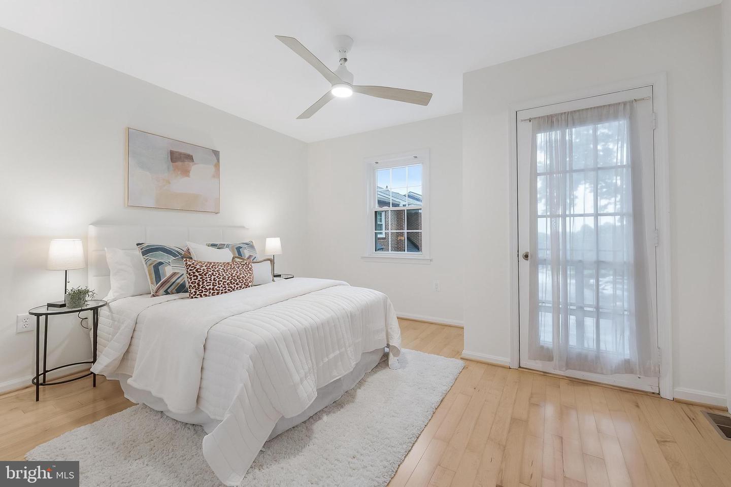 4377-D CHERRY HILL RD, ARLINGTON, Virginia 22207, 3 Bedrooms Bedrooms, ,2 BathroomsBathrooms,Residential,For sale,4377-D CHERRY HILL RD,VAAR2058730 MLS # VAAR2058730