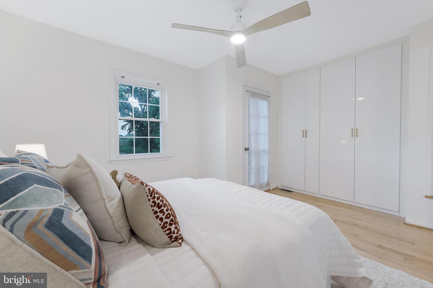 4377-D CHERRY HILL RD, ARLINGTON, Virginia 22207, 3 Bedrooms Bedrooms, ,2 BathroomsBathrooms,Residential,For sale,4377-D CHERRY HILL RD,VAAR2058730 MLS # VAAR2058730