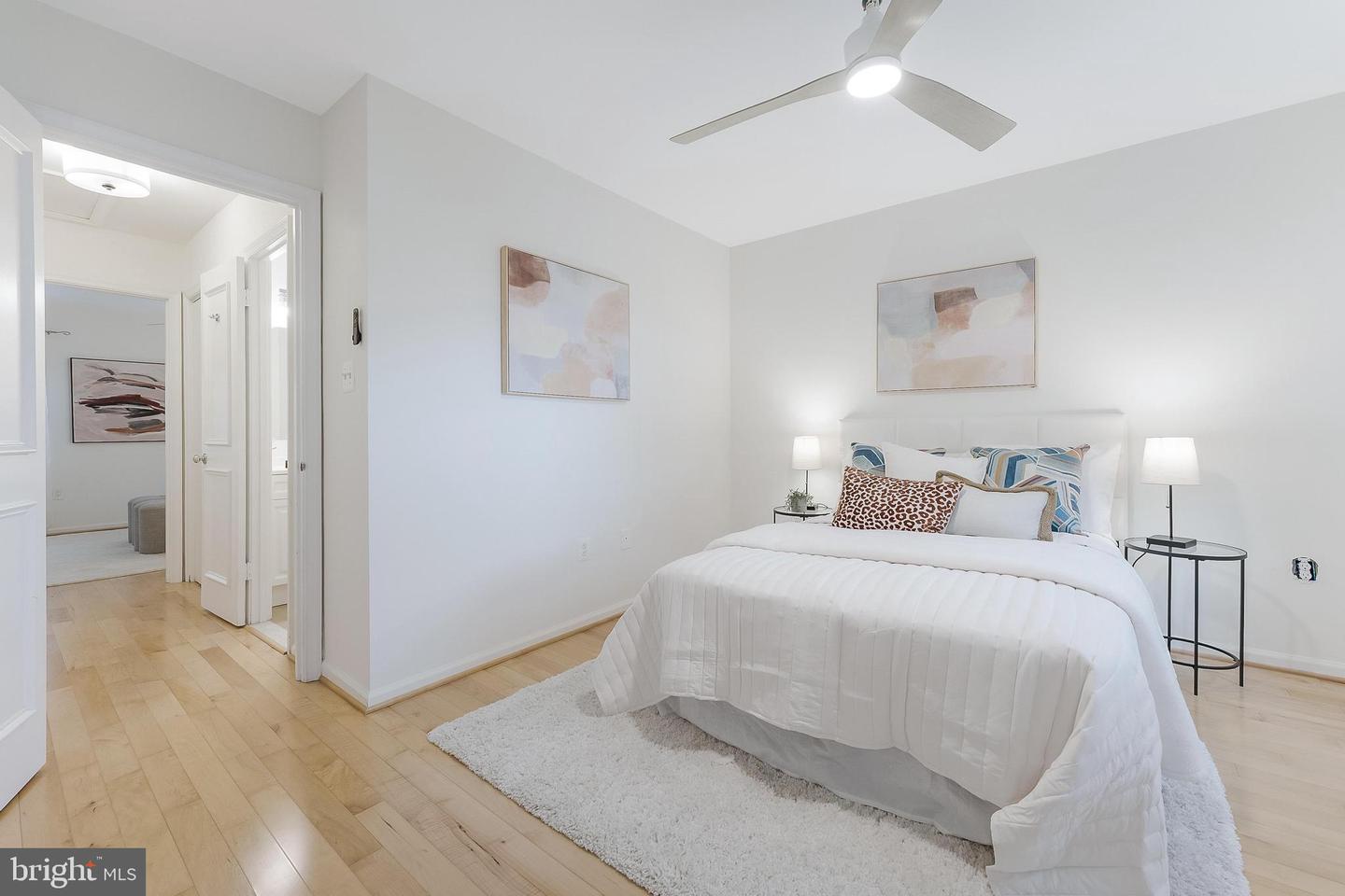 4377-D CHERRY HILL RD, ARLINGTON, Virginia 22207, 3 Bedrooms Bedrooms, ,2 BathroomsBathrooms,Residential,For sale,4377-D CHERRY HILL RD,VAAR2058730 MLS # VAAR2058730