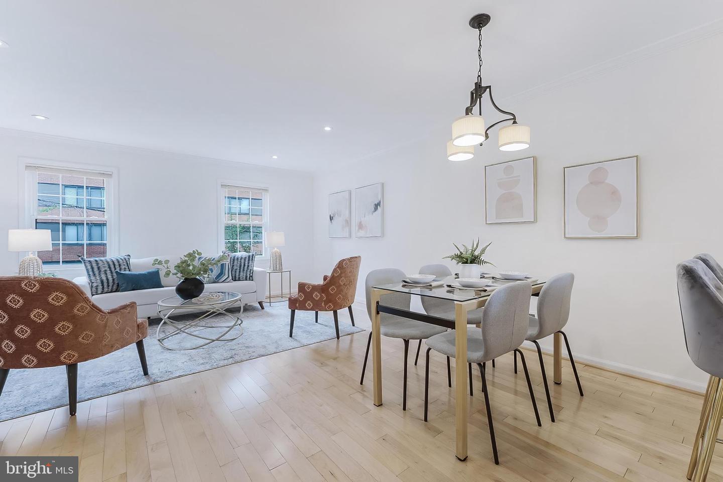 4377-D CHERRY HILL RD, ARLINGTON, Virginia 22207, 3 Bedrooms Bedrooms, ,2 BathroomsBathrooms,Residential,For sale,4377-D CHERRY HILL RD,VAAR2058730 MLS # VAAR2058730