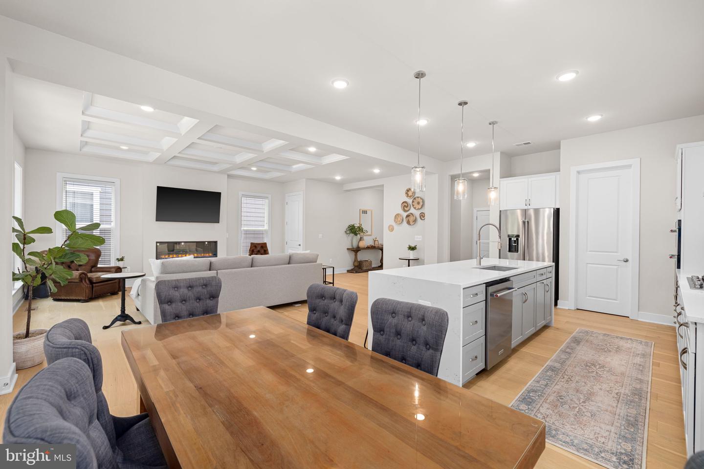 4615 WOOD GLEN RD, FAIRFAX, Virginia 22032, 5 Bedrooms Bedrooms, ,4 BathroomsBathrooms,Residential,For sale,4615 WOOD GLEN RD,VAFX2246080 MLS # VAFX2246080