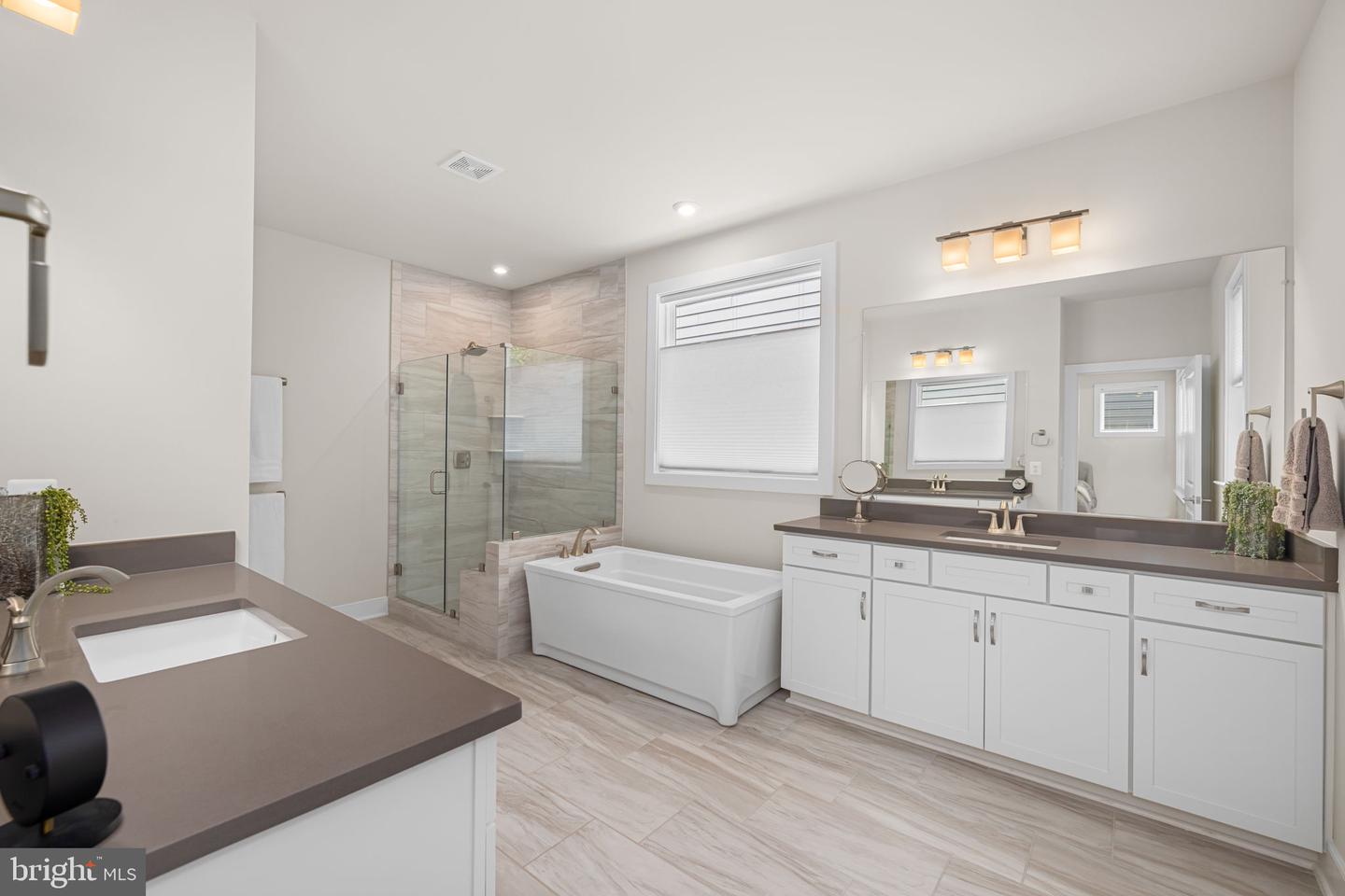 4615 WOOD GLEN RD, FAIRFAX, Virginia 22032, 5 Bedrooms Bedrooms, ,4 BathroomsBathrooms,Residential,For sale,4615 WOOD GLEN RD,VAFX2246080 MLS # VAFX2246080