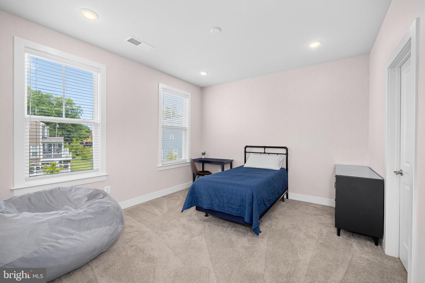 4615 WOOD GLEN RD, FAIRFAX, Virginia 22032, 5 Bedrooms Bedrooms, ,4 BathroomsBathrooms,Residential,For sale,4615 WOOD GLEN RD,VAFX2246080 MLS # VAFX2246080
