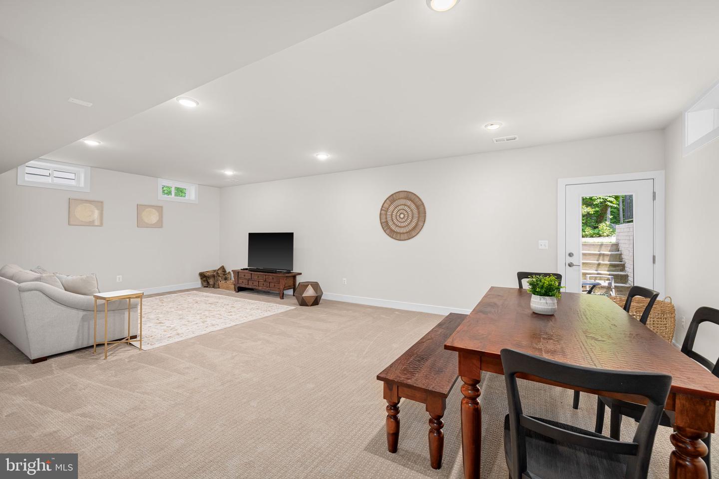 4615 WOOD GLEN RD, FAIRFAX, Virginia 22032, 5 Bedrooms Bedrooms, ,4 BathroomsBathrooms,Residential,For sale,4615 WOOD GLEN RD,VAFX2246080 MLS # VAFX2246080