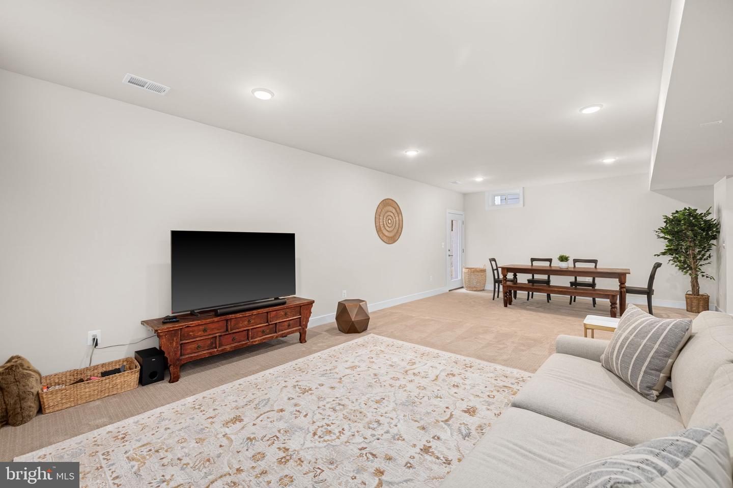 4615 WOOD GLEN RD, FAIRFAX, Virginia 22032, 5 Bedrooms Bedrooms, ,4 BathroomsBathrooms,Residential,For sale,4615 WOOD GLEN RD,VAFX2246080 MLS # VAFX2246080