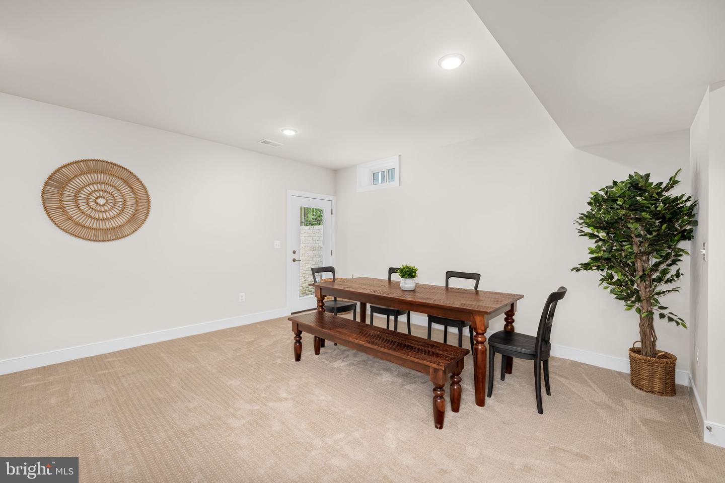 4615 WOOD GLEN RD, FAIRFAX, Virginia 22032, 5 Bedrooms Bedrooms, ,4 BathroomsBathrooms,Residential,For sale,4615 WOOD GLEN RD,VAFX2246080 MLS # VAFX2246080