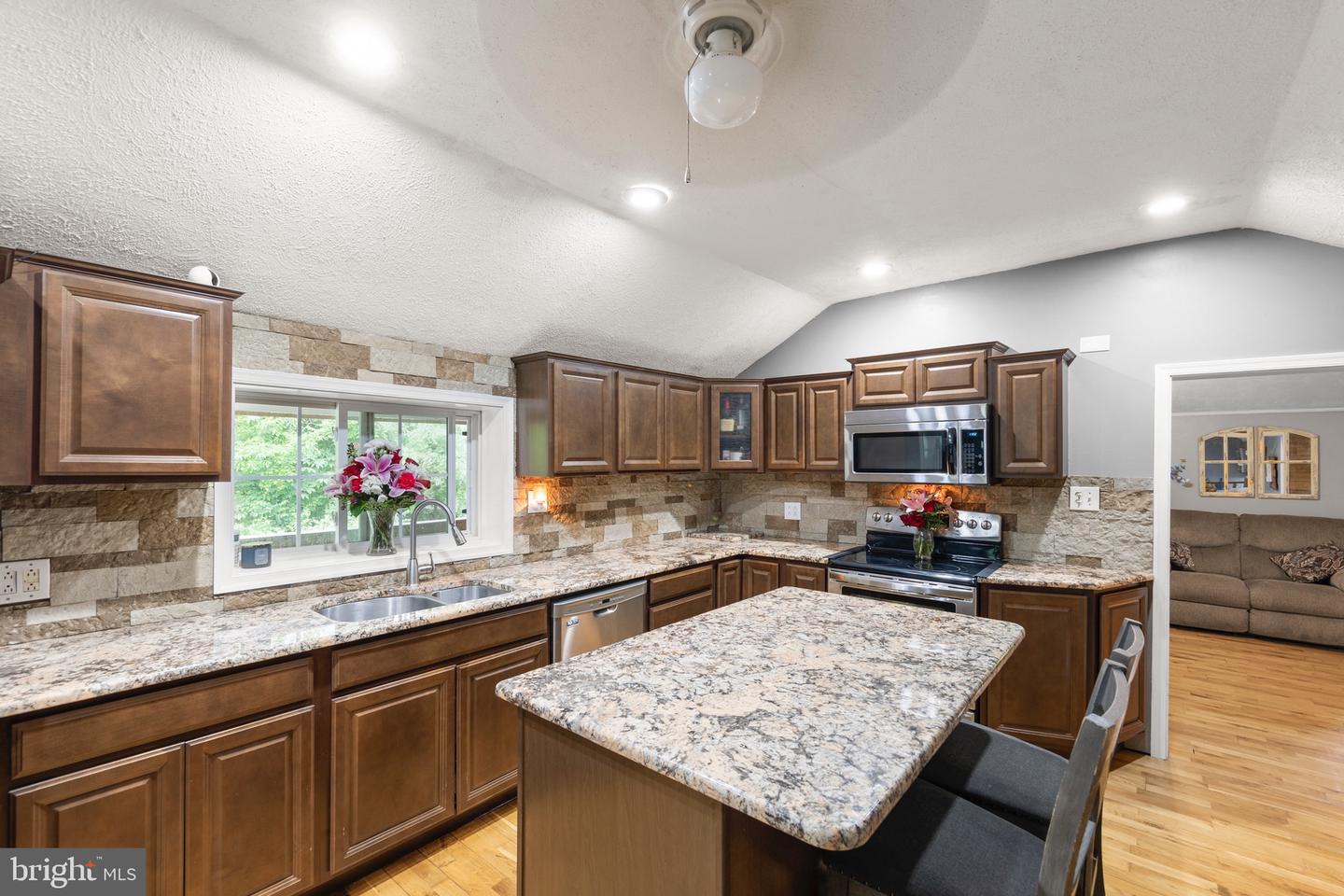 171 SINKING SPRING LN, GORE, Virginia 22637, 3 Bedrooms Bedrooms, ,2 BathroomsBathrooms,Residential,For sale,171 SINKING SPRING LN,VAFV2034740 MLS # VAFV2034740