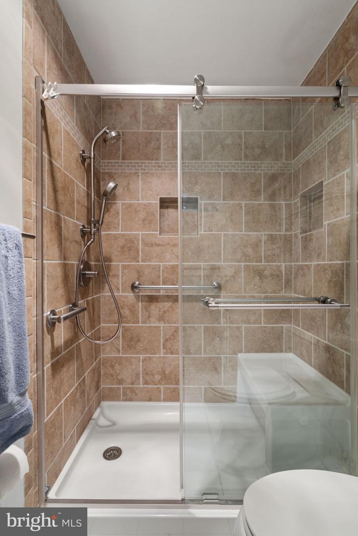 6026 SHAFFER DR, ALEXANDRIA, Virginia 22310, 4 Bedrooms Bedrooms, ,3 BathroomsBathrooms,Residential,For sale,6026 SHAFFER DR,VAFX2246132 MLS # VAFX2246132