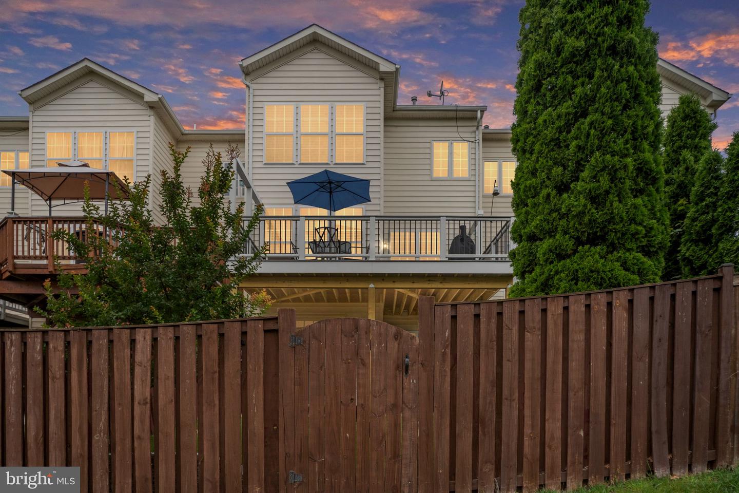 16337 FLOTSAM LN, WOODBRIDGE, Virginia 22191, 3 Bedrooms Bedrooms, ,3 BathroomsBathrooms,Residential,For sale,16337 FLOTSAM LN,VAPW2096536 MLS # VAPW2096536