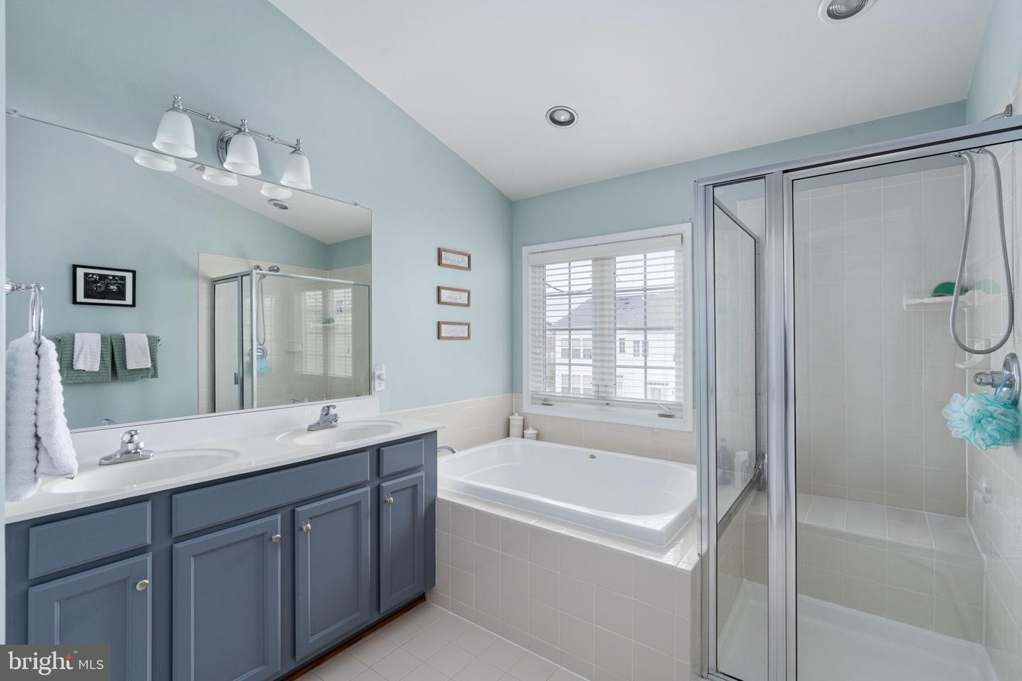 16337 FLOTSAM LN, WOODBRIDGE, Virginia 22191, 3 Bedrooms Bedrooms, ,3 BathroomsBathrooms,Residential,For sale,16337 FLOTSAM LN,VAPW2096536 MLS # VAPW2096536