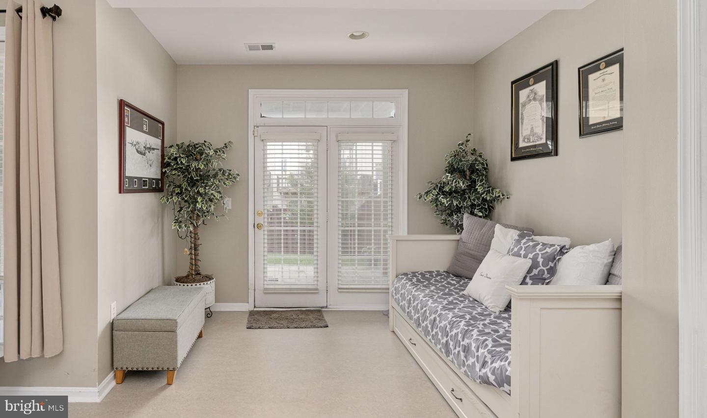 16337 FLOTSAM LN, WOODBRIDGE, Virginia 22191, 3 Bedrooms Bedrooms, ,3 BathroomsBathrooms,Residential,For sale,16337 FLOTSAM LN,VAPW2096536 MLS # VAPW2096536