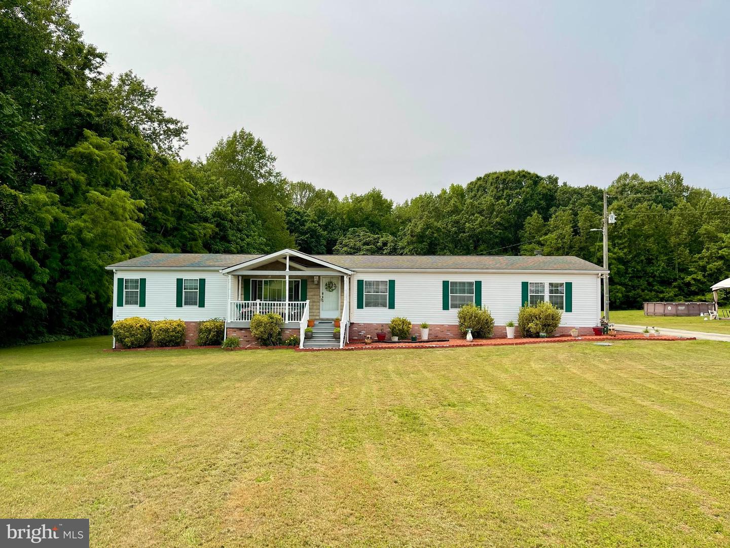 5547 NOMINI HALL RD, HAGUE, Virginia 22469, 3 Bedrooms Bedrooms, ,2 BathroomsBathrooms,Residential,For sale,5547 NOMINI HALL RD,VAWE2009076 MLS # VAWE2009076
