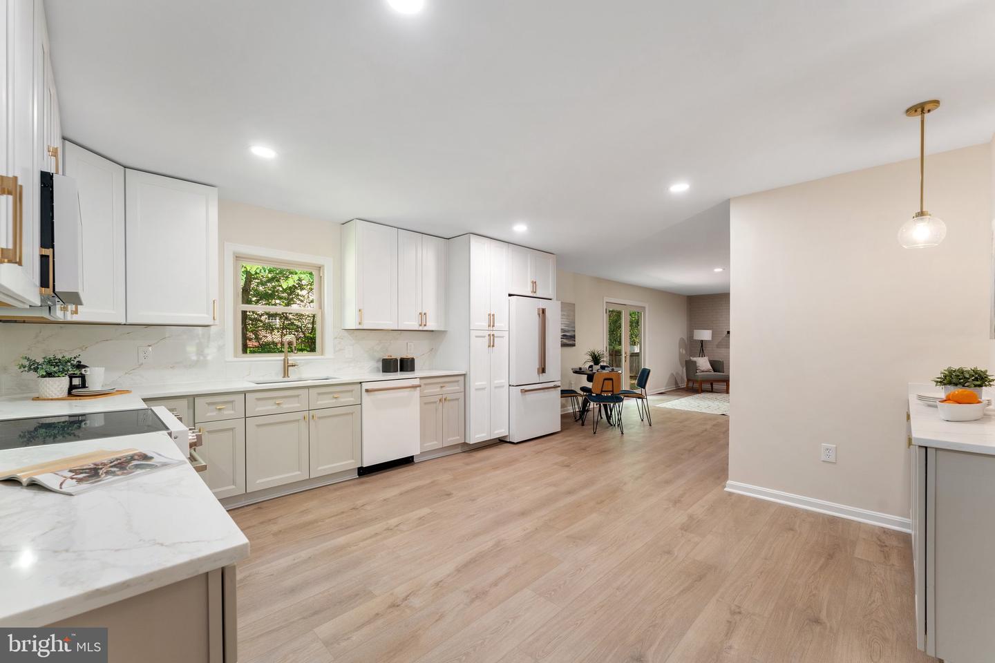 15706 BEACON CT, DUMFRIES, Virginia 22025, 5 Bedrooms Bedrooms, ,3 BathroomsBathrooms,Residential,For sale,15706 BEACON CT,VAPW2096544 MLS # VAPW2096544