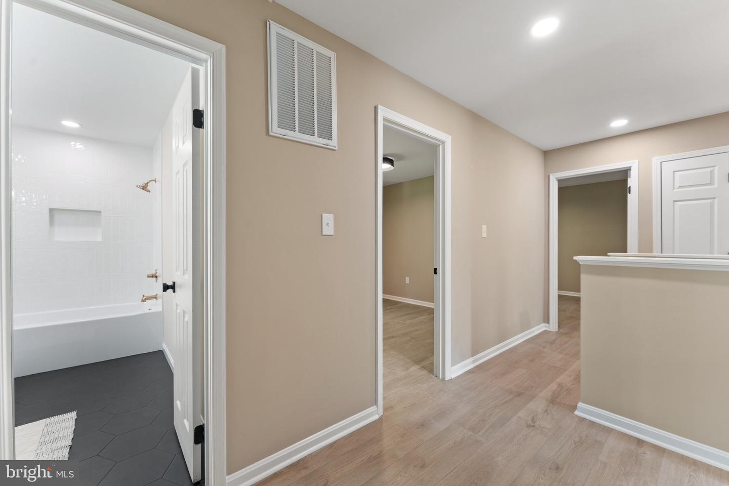 15706 BEACON CT, DUMFRIES, Virginia 22025, 5 Bedrooms Bedrooms, ,3 BathroomsBathrooms,Residential,For sale,15706 BEACON CT,VAPW2096544 MLS # VAPW2096544
