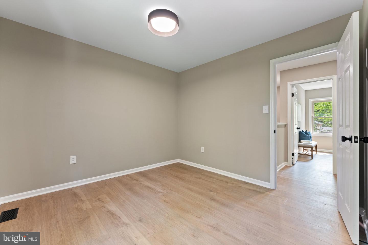 15706 BEACON CT, DUMFRIES, Virginia 22025, 5 Bedrooms Bedrooms, ,3 BathroomsBathrooms,Residential,For sale,15706 BEACON CT,VAPW2096544 MLS # VAPW2096544