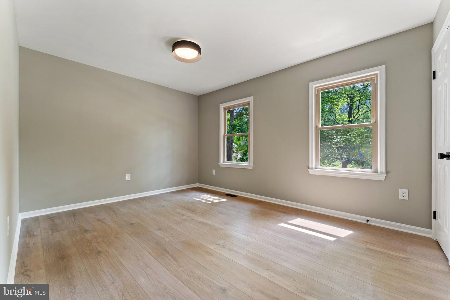 15706 BEACON CT, DUMFRIES, Virginia 22025, 5 Bedrooms Bedrooms, ,3 BathroomsBathrooms,Residential,For sale,15706 BEACON CT,VAPW2096544 MLS # VAPW2096544