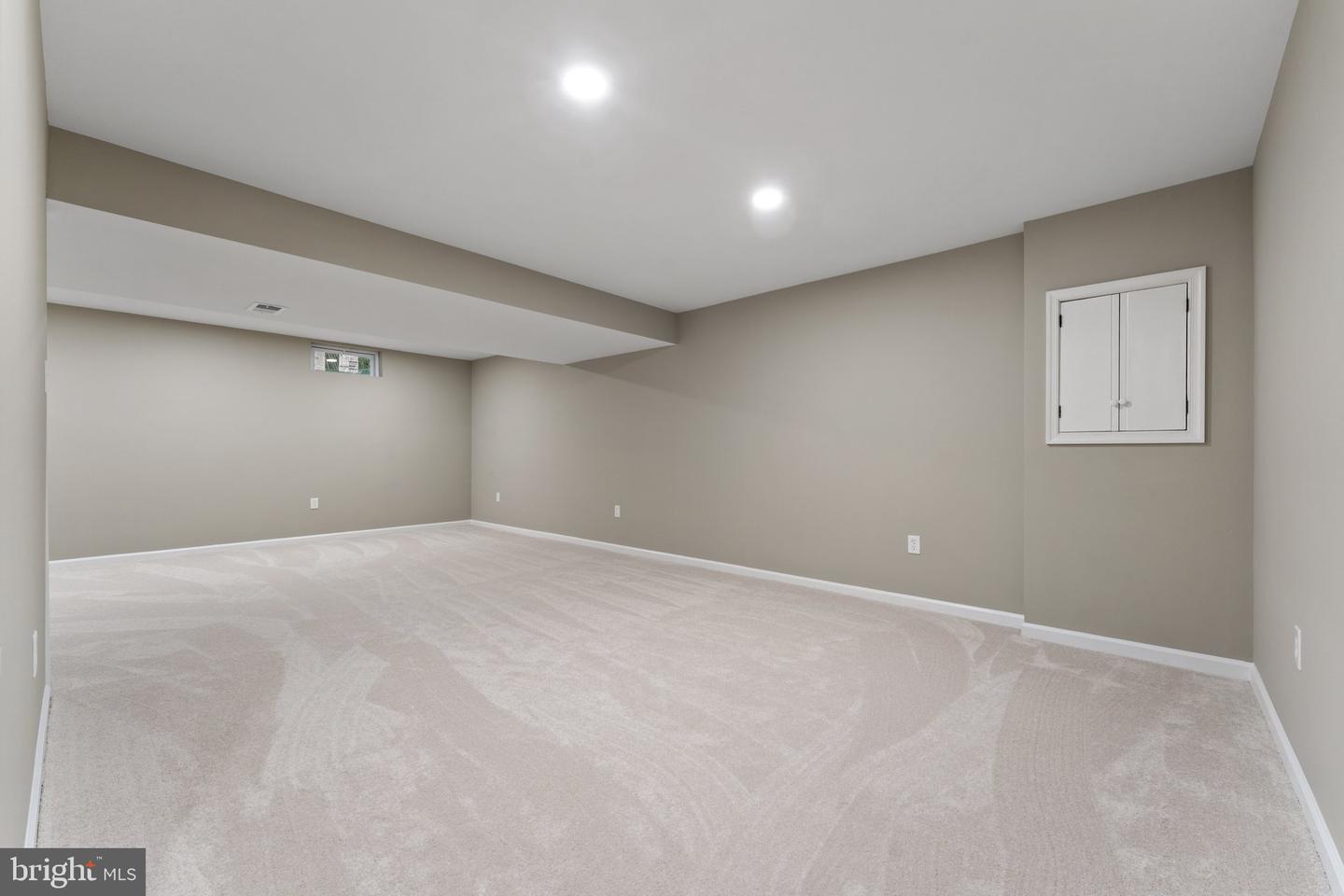 15706 BEACON CT, DUMFRIES, Virginia 22025, 5 Bedrooms Bedrooms, ,3 BathroomsBathrooms,Residential,For sale,15706 BEACON CT,VAPW2096544 MLS # VAPW2096544