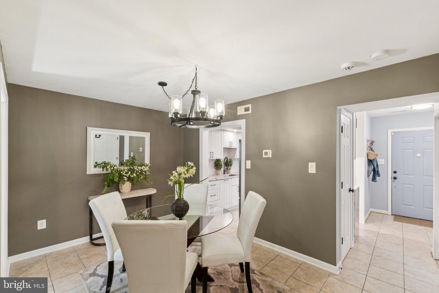 3334 LADINO CT, WOODBRIDGE, Virginia 22193, 2 Bedrooms Bedrooms, ,2 BathroomsBathrooms,Residential,For sale,3334 LADINO CT,VAPW2096596 MLS # VAPW2096596
