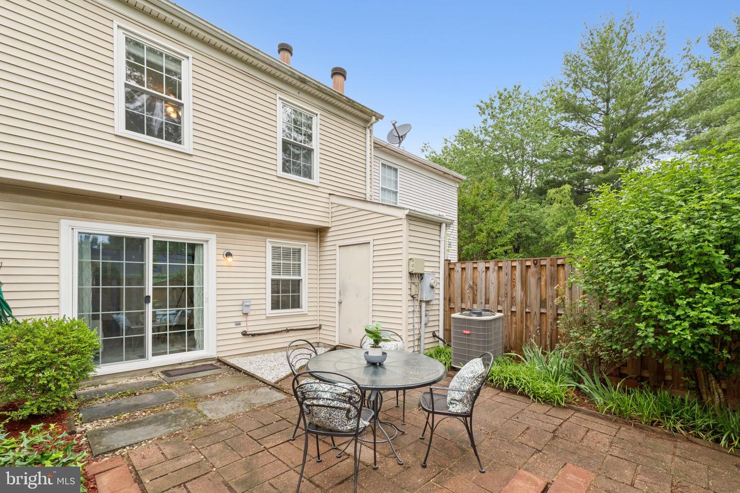 3334 LADINO CT, WOODBRIDGE, Virginia 22193, 2 Bedrooms Bedrooms, ,2 BathroomsBathrooms,Residential,For sale,3334 LADINO CT,VAPW2096596 MLS # VAPW2096596