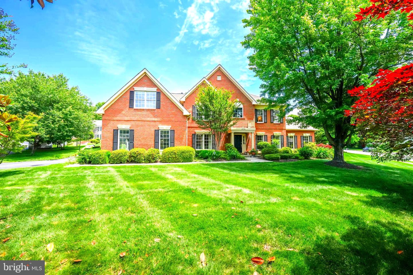 12704 AUTUMN CREST DR, HERNDON, Virginia 20171, 5 Bedrooms Bedrooms, ,4 BathroomsBathrooms,Residential,For sale,12704 AUTUMN CREST DR,VAFX2246408 MLS # VAFX2246408
