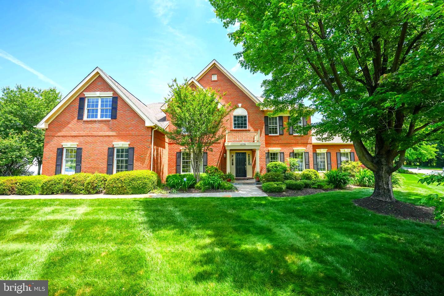 12704 AUTUMN CREST DR, HERNDON, Virginia 20171, 5 Bedrooms Bedrooms, ,4 BathroomsBathrooms,Residential,For sale,12704 AUTUMN CREST DR,VAFX2246408 MLS # VAFX2246408