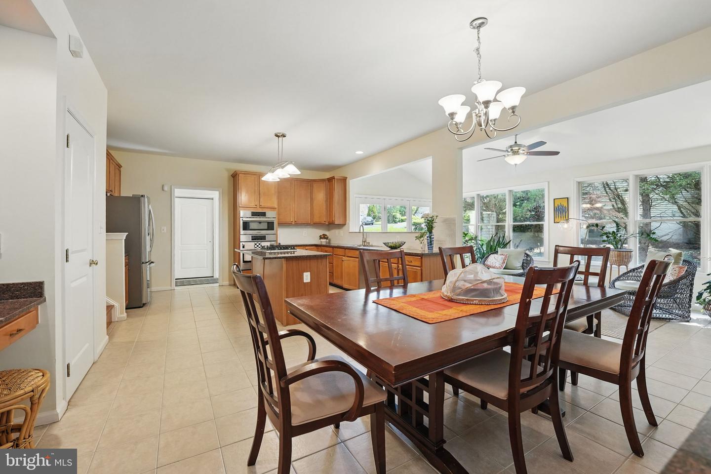 12704 AUTUMN CREST DR, HERNDON, Virginia 20171, 5 Bedrooms Bedrooms, ,4 BathroomsBathrooms,Residential,For sale,12704 AUTUMN CREST DR,VAFX2246408 MLS # VAFX2246408