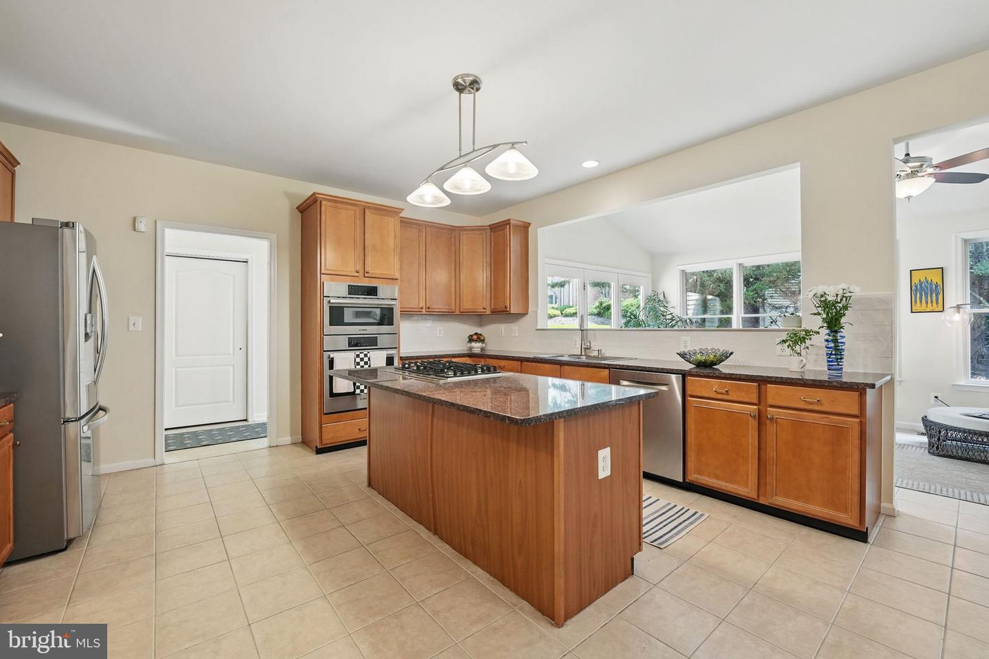 12704 AUTUMN CREST DR, HERNDON, Virginia 20171, 5 Bedrooms Bedrooms, ,4 BathroomsBathrooms,Residential,For sale,12704 AUTUMN CREST DR,VAFX2246408 MLS # VAFX2246408