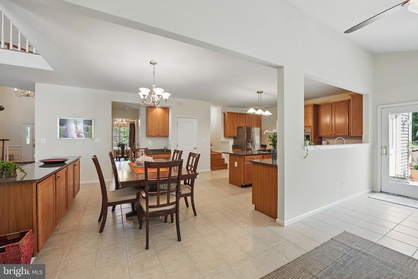12704 AUTUMN CREST DR, HERNDON, Virginia 20171, 5 Bedrooms Bedrooms, ,4 BathroomsBathrooms,Residential,For sale,12704 AUTUMN CREST DR,VAFX2246408 MLS # VAFX2246408