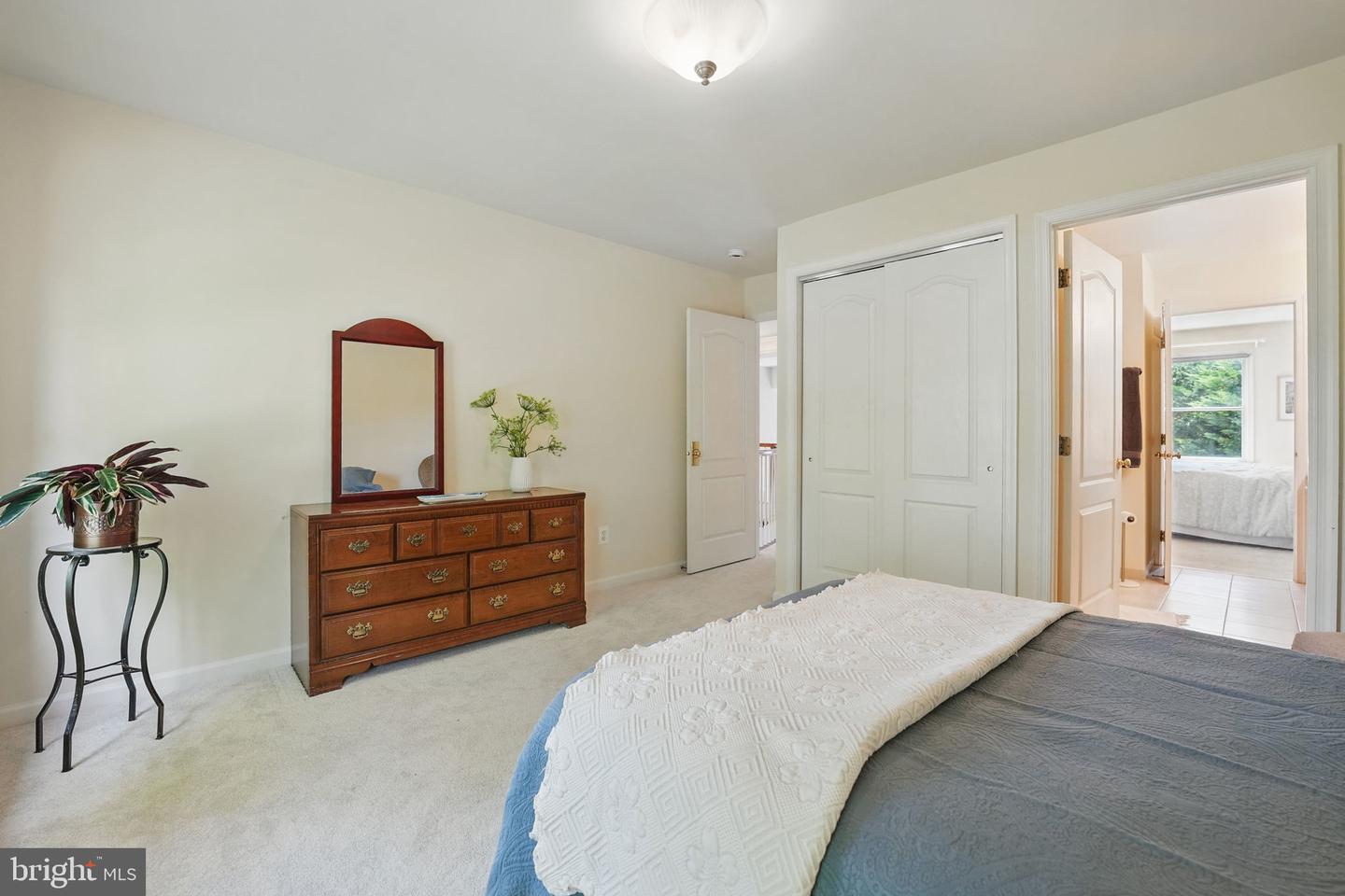 12704 AUTUMN CREST DR, HERNDON, Virginia 20171, 5 Bedrooms Bedrooms, ,4 BathroomsBathrooms,Residential,For sale,12704 AUTUMN CREST DR,VAFX2246408 MLS # VAFX2246408