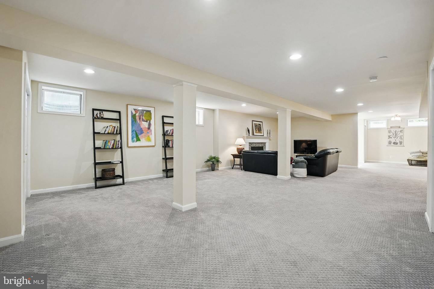 12704 AUTUMN CREST DR, HERNDON, Virginia 20171, 5 Bedrooms Bedrooms, ,4 BathroomsBathrooms,Residential,For sale,12704 AUTUMN CREST DR,VAFX2246408 MLS # VAFX2246408