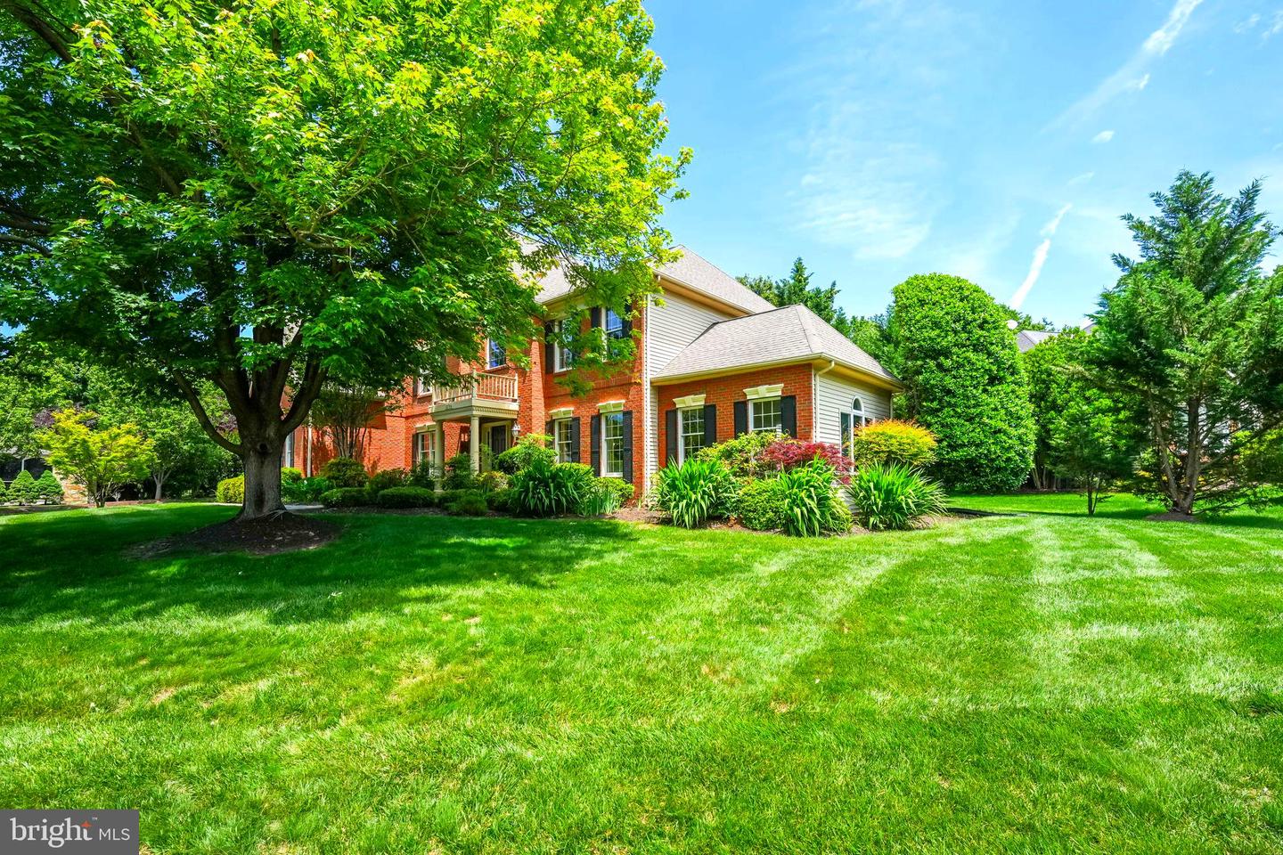 12704 AUTUMN CREST DR, HERNDON, Virginia 20171, 5 Bedrooms Bedrooms, ,4 BathroomsBathrooms,Residential,For sale,12704 AUTUMN CREST DR,VAFX2246408 MLS # VAFX2246408