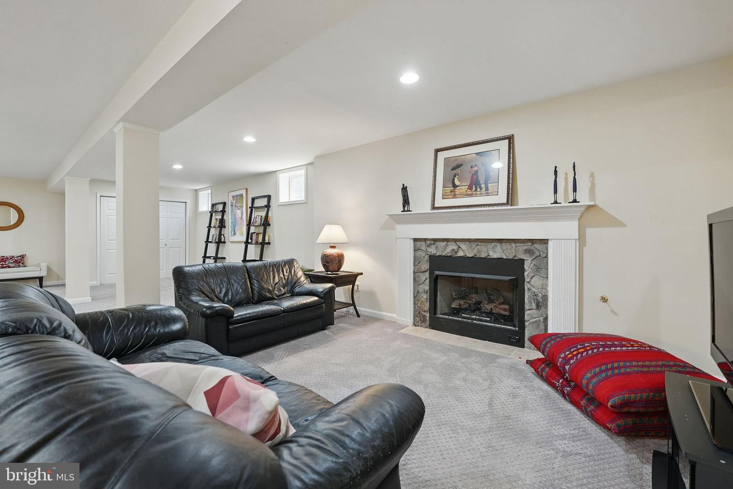 12704 AUTUMN CREST DR, HERNDON, Virginia 20171, 5 Bedrooms Bedrooms, ,4 BathroomsBathrooms,Residential,For sale,12704 AUTUMN CREST DR,VAFX2246408 MLS # VAFX2246408
