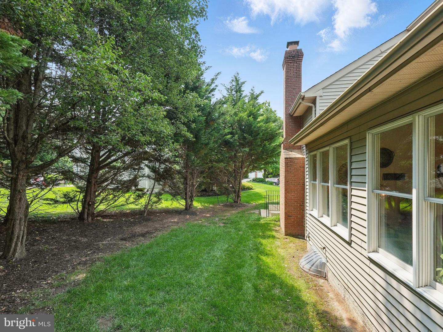 12704 AUTUMN CREST DR, HERNDON, Virginia 20171, 5 Bedrooms Bedrooms, ,4 BathroomsBathrooms,Residential,For sale,12704 AUTUMN CREST DR,VAFX2246408 MLS # VAFX2246408