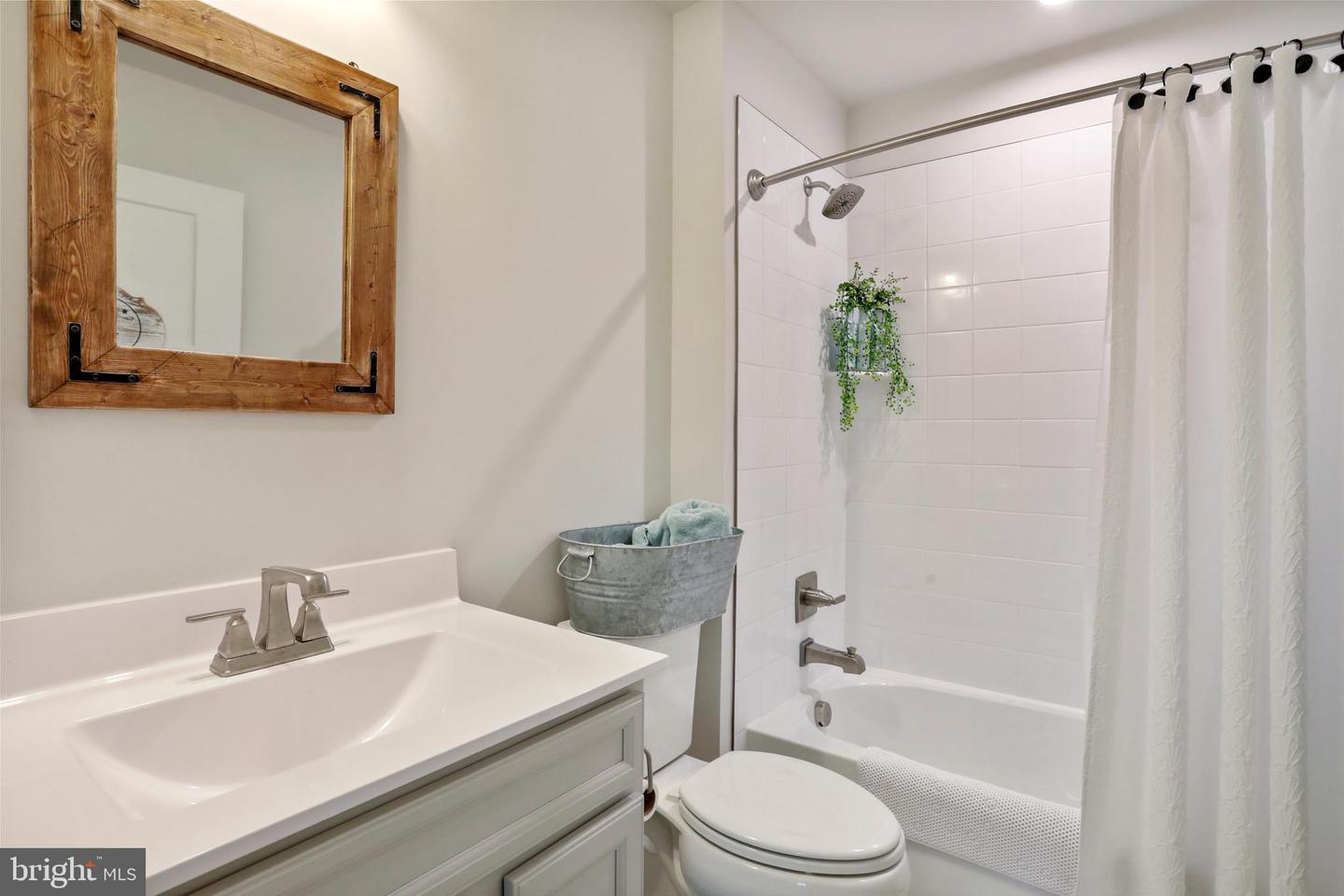 3438 AZALEA RD, LOCUST GROVE, Virginia 22508, 3 Bedrooms Bedrooms, ,2 BathroomsBathrooms,Residential,For sale,3438 AZALEA RD,VAOR2009896 MLS # VAOR2009896
