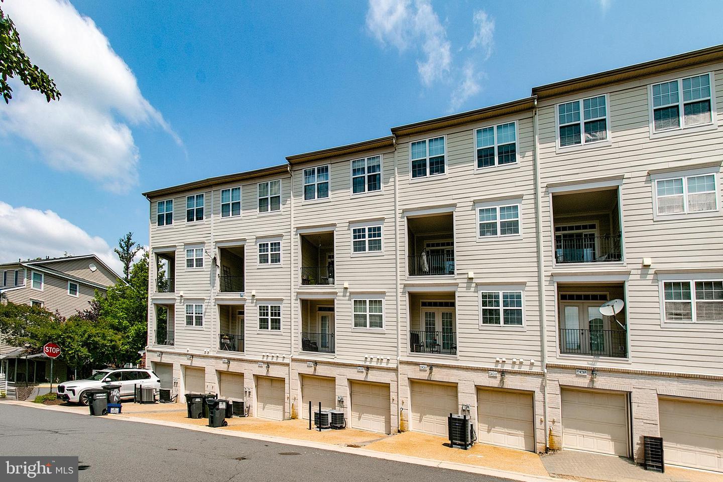 12426-A LIBERTY BRIDGE RD, FAIRFAX, Virginia 22033, 3 Bedrooms Bedrooms, ,2 BathroomsBathrooms,Residential,For sale,12426-A LIBERTY BRIDGE RD,VAFX2246526 MLS # VAFX2246526