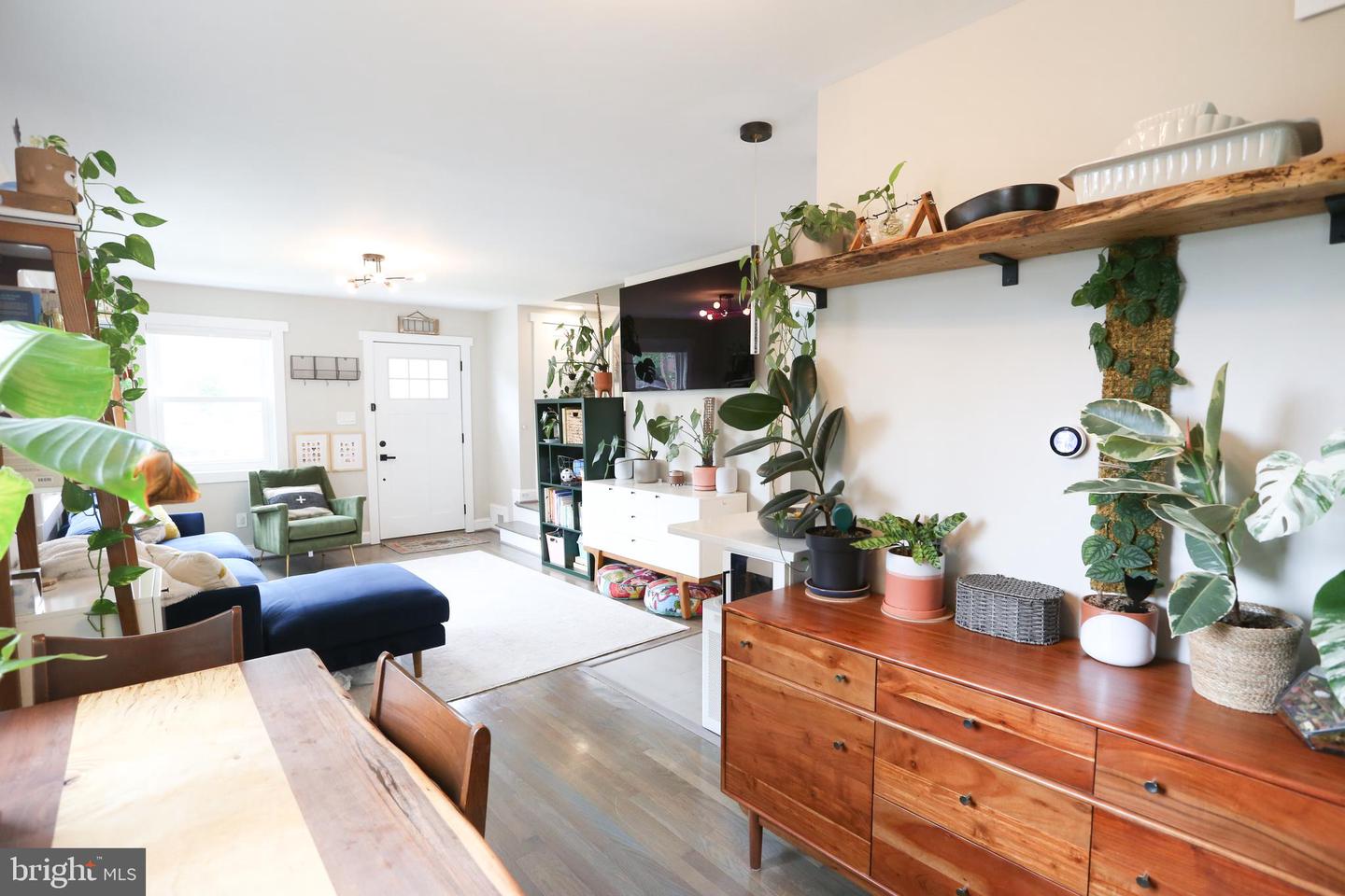 4422 VERMONT AVE, ALEXANDRIA, Virginia 22304, 2 Bedrooms Bedrooms, ,2 BathroomsBathrooms,Residential,For sale,4422 VERMONT AVE,VAAX2046334 MLS # VAAX2046334