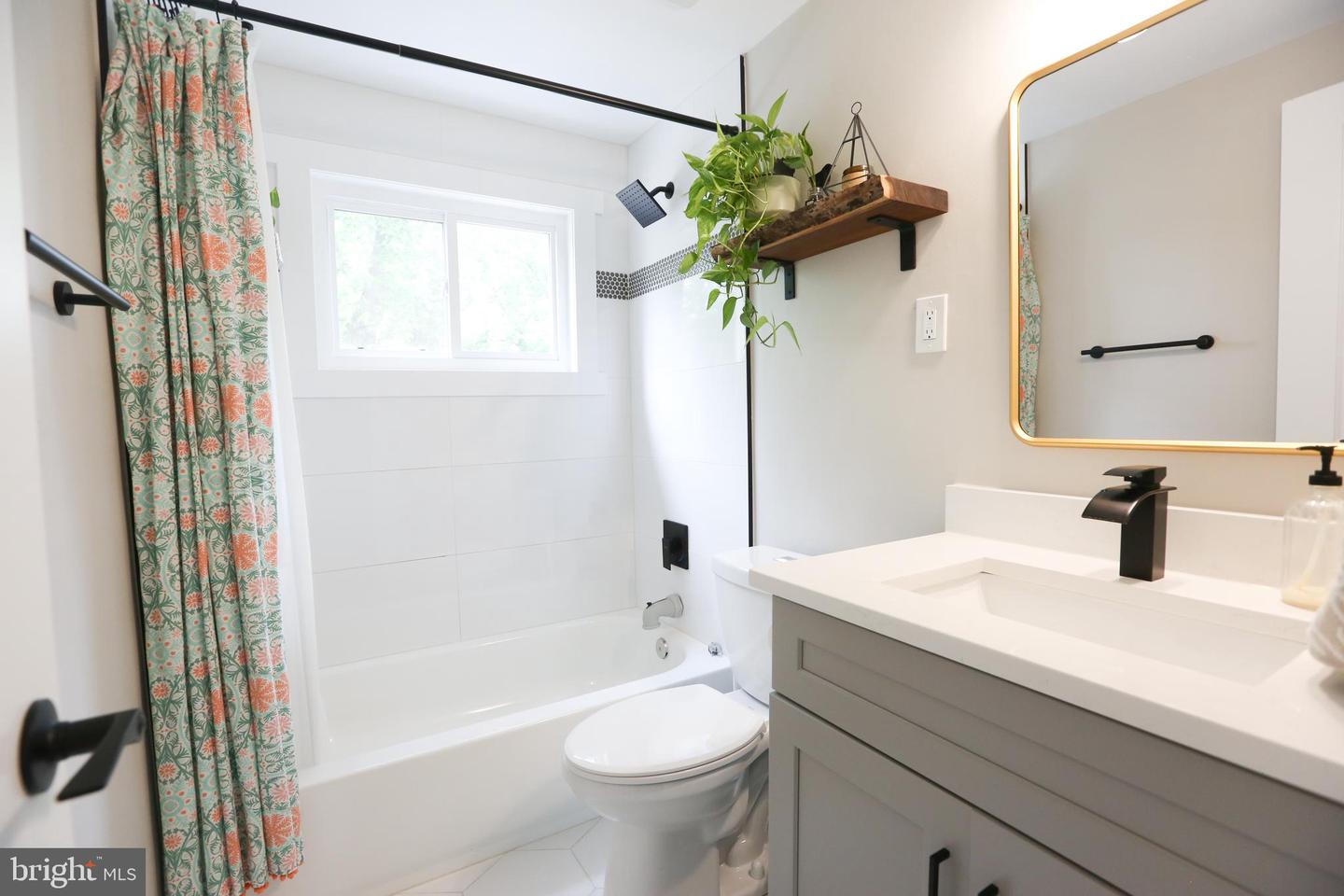 4422 VERMONT AVE, ALEXANDRIA, Virginia 22304, 2 Bedrooms Bedrooms, ,2 BathroomsBathrooms,Residential,For sale,4422 VERMONT AVE,VAAX2046334 MLS # VAAX2046334