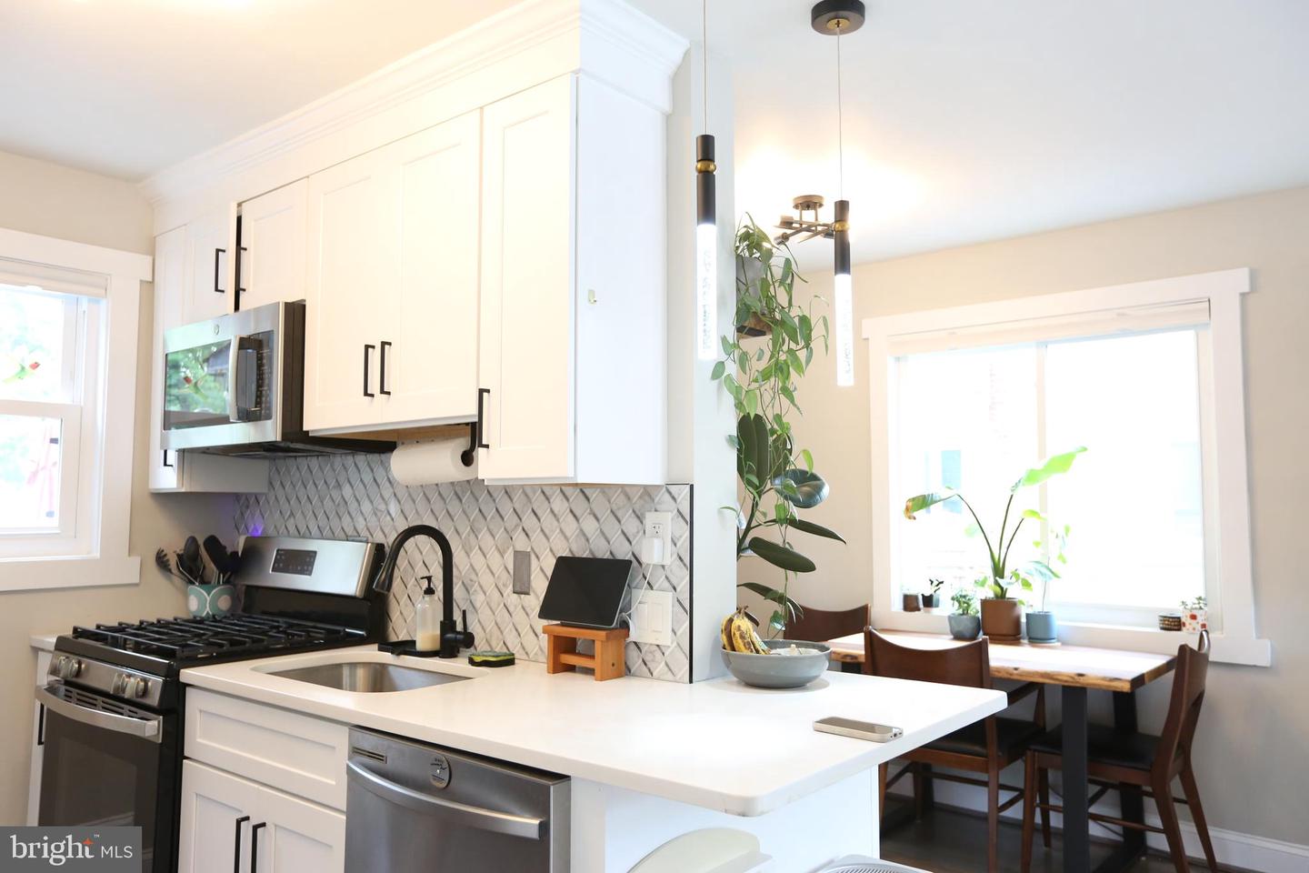 4422 VERMONT AVE, ALEXANDRIA, Virginia 22304, 2 Bedrooms Bedrooms, ,2 BathroomsBathrooms,Residential,For sale,4422 VERMONT AVE,VAAX2046334 MLS # VAAX2046334
